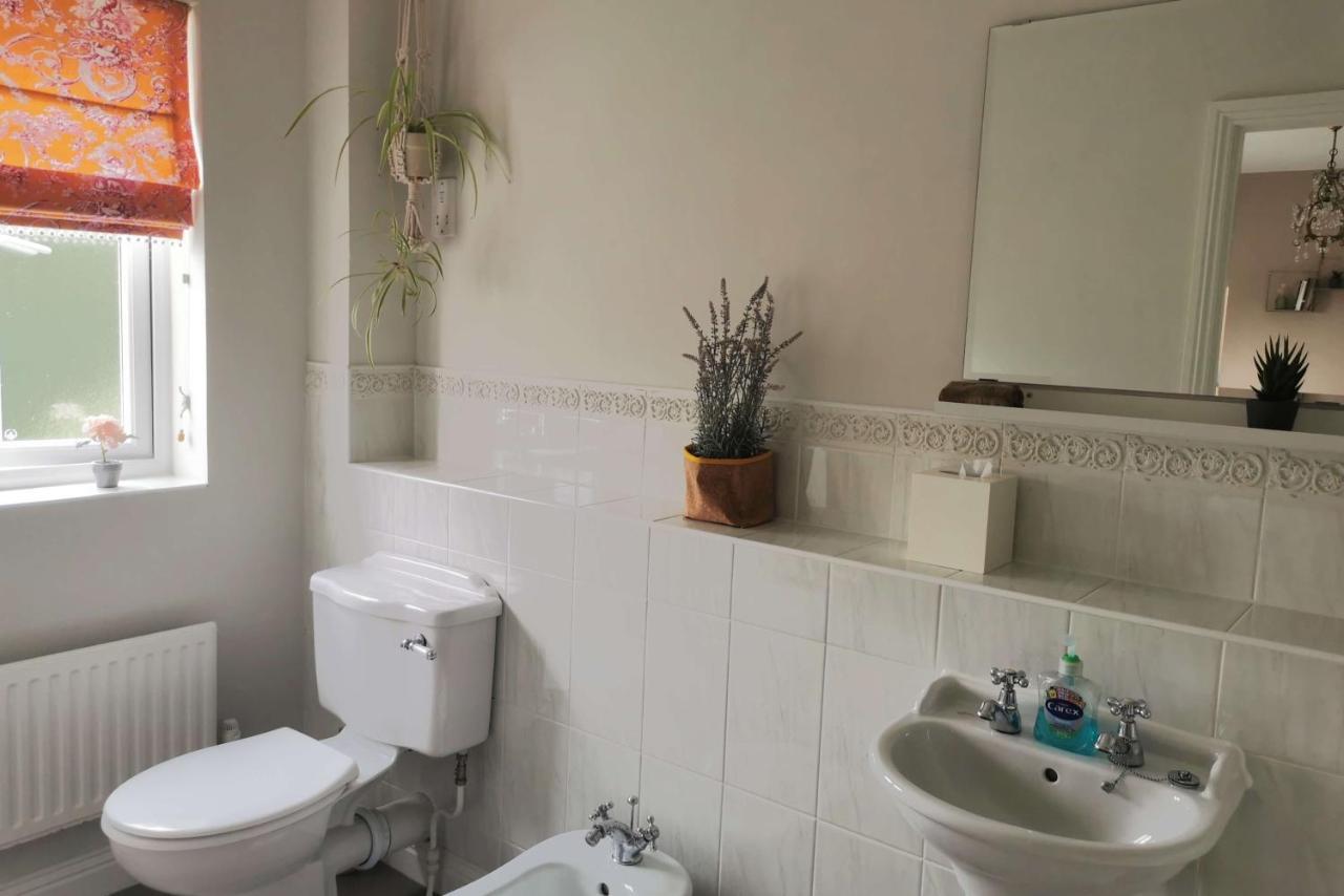 Bed and Breakfast Walton Crescent Winford Esterno foto