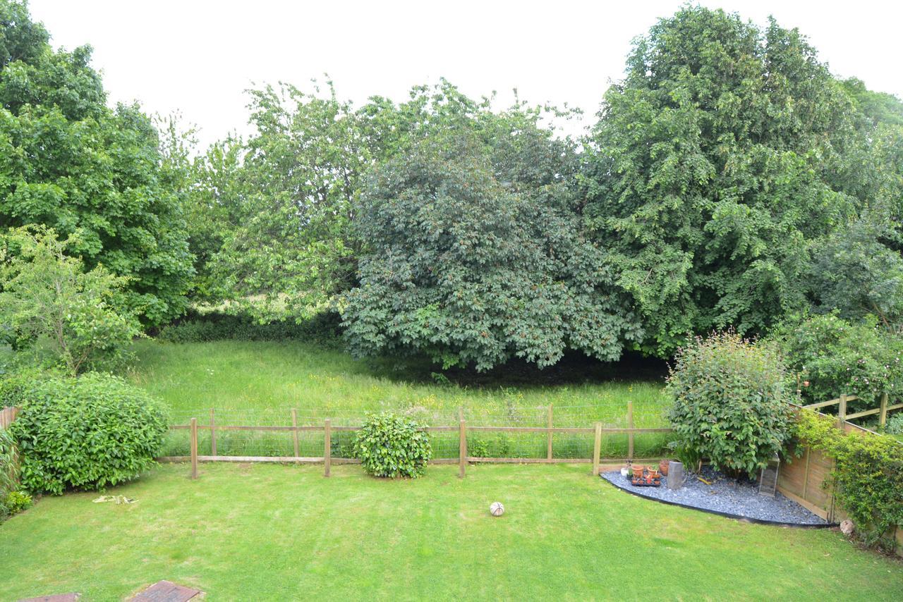 Bed and Breakfast Walton Crescent Winford Esterno foto