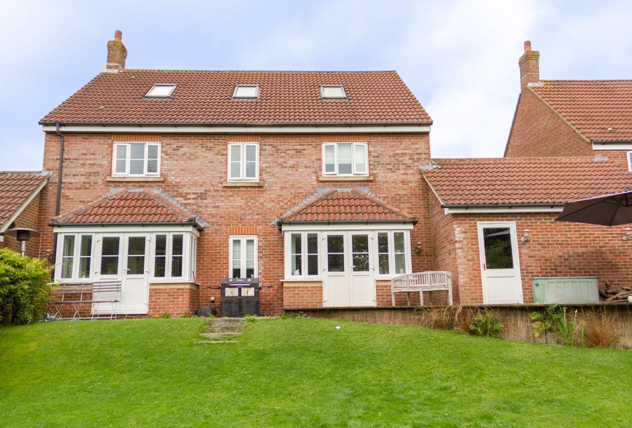 Bed and Breakfast Walton Crescent Winford Esterno foto